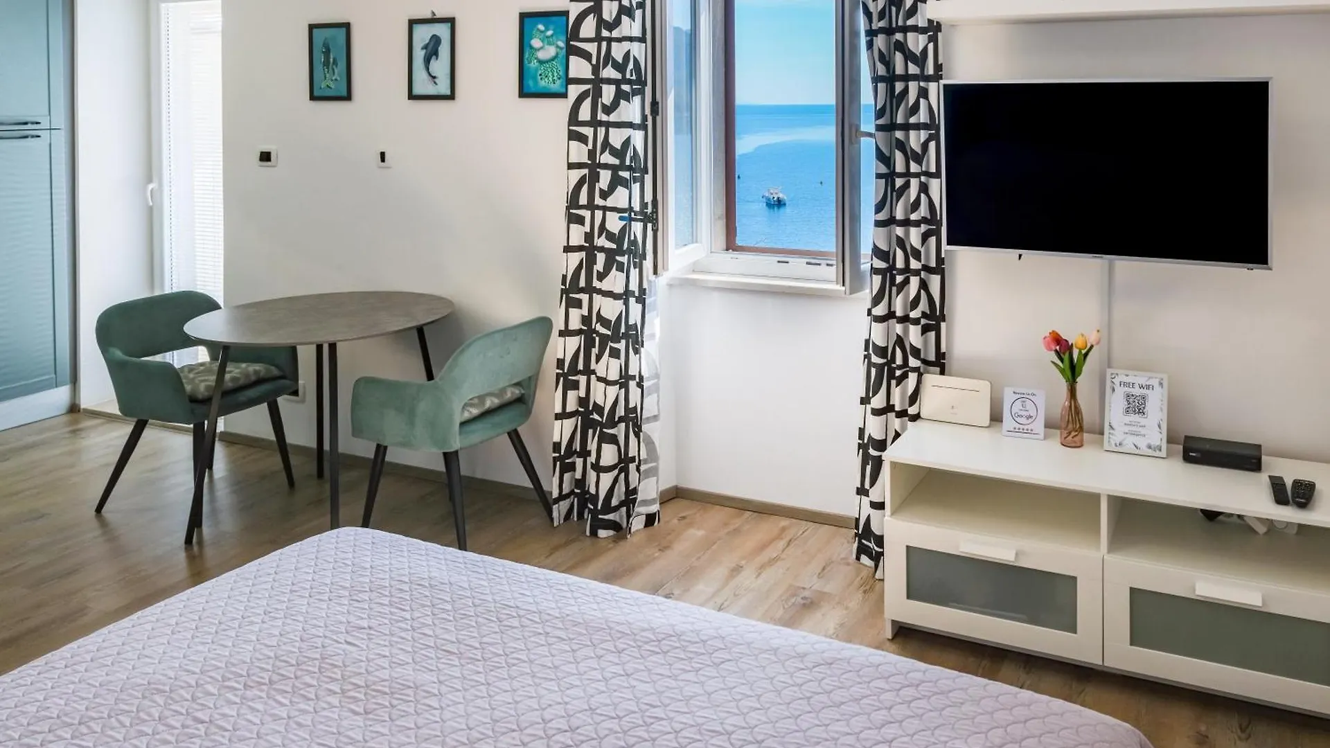 Studio Apartment Above Promenade W Terrace & Parking 라벡 크로아티아
